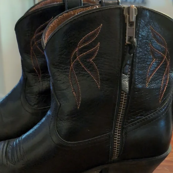 Ariat Black Leather Western Boots - Picture 8 of 9